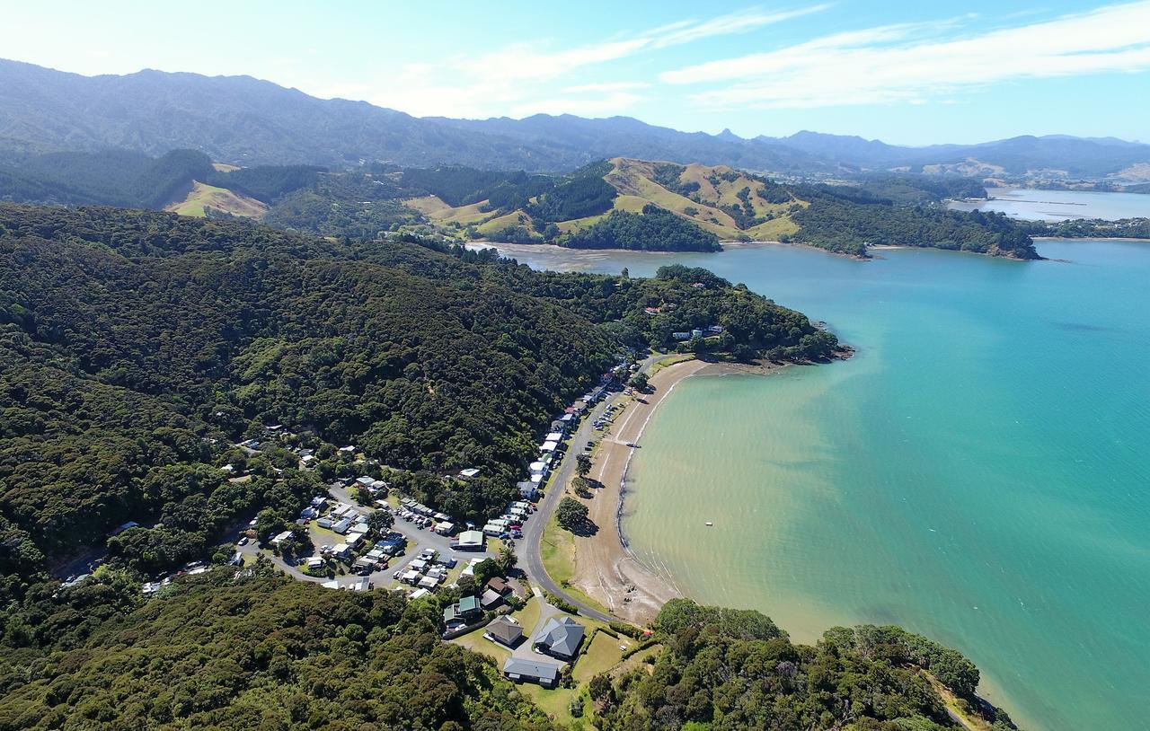 Hotel Oamaru Bay Tourist Park Coromandel Exterior foto